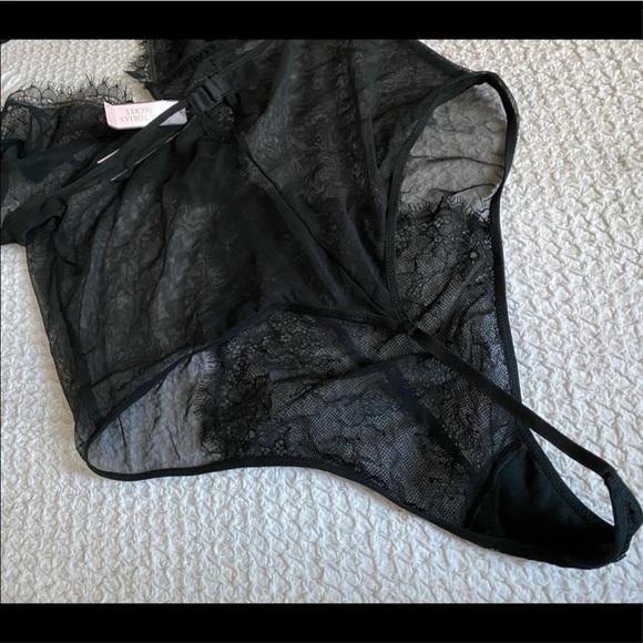 New Victoria’s Secret Lace Teddy Lingerie - Picture 7 of 8